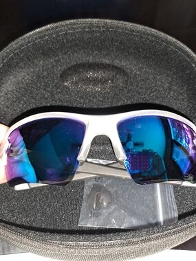 Oakley NFL Seattle Seahawks Sunglasses Silver W/ Blue Mirrored Lenses NEW